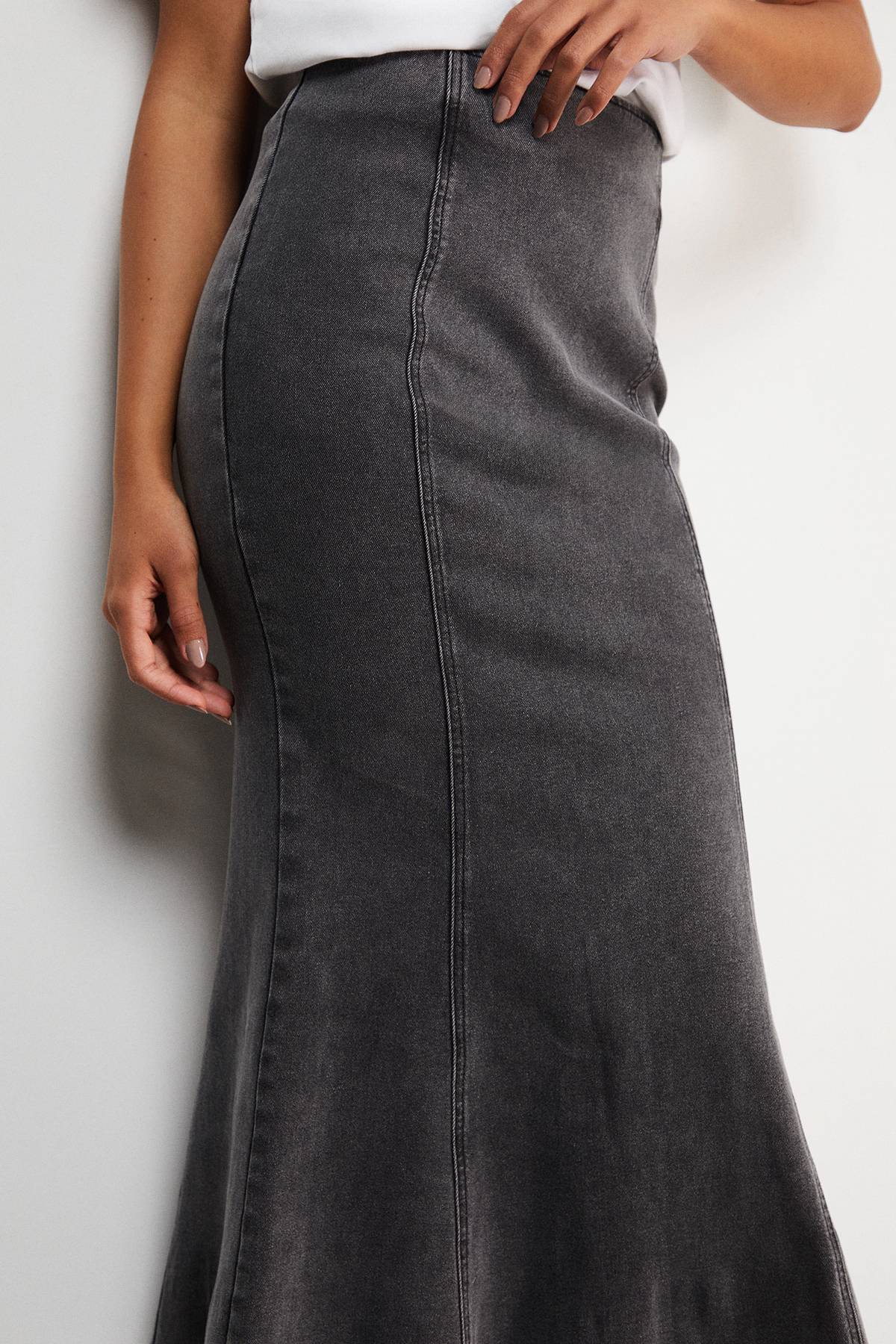 Warehouse Jupe midi en denim à queue de poisson