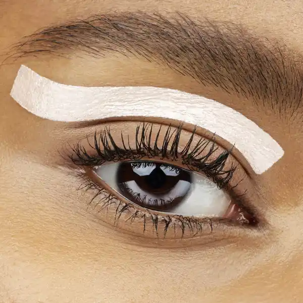 luminous EYE TINT liquid shadow 02