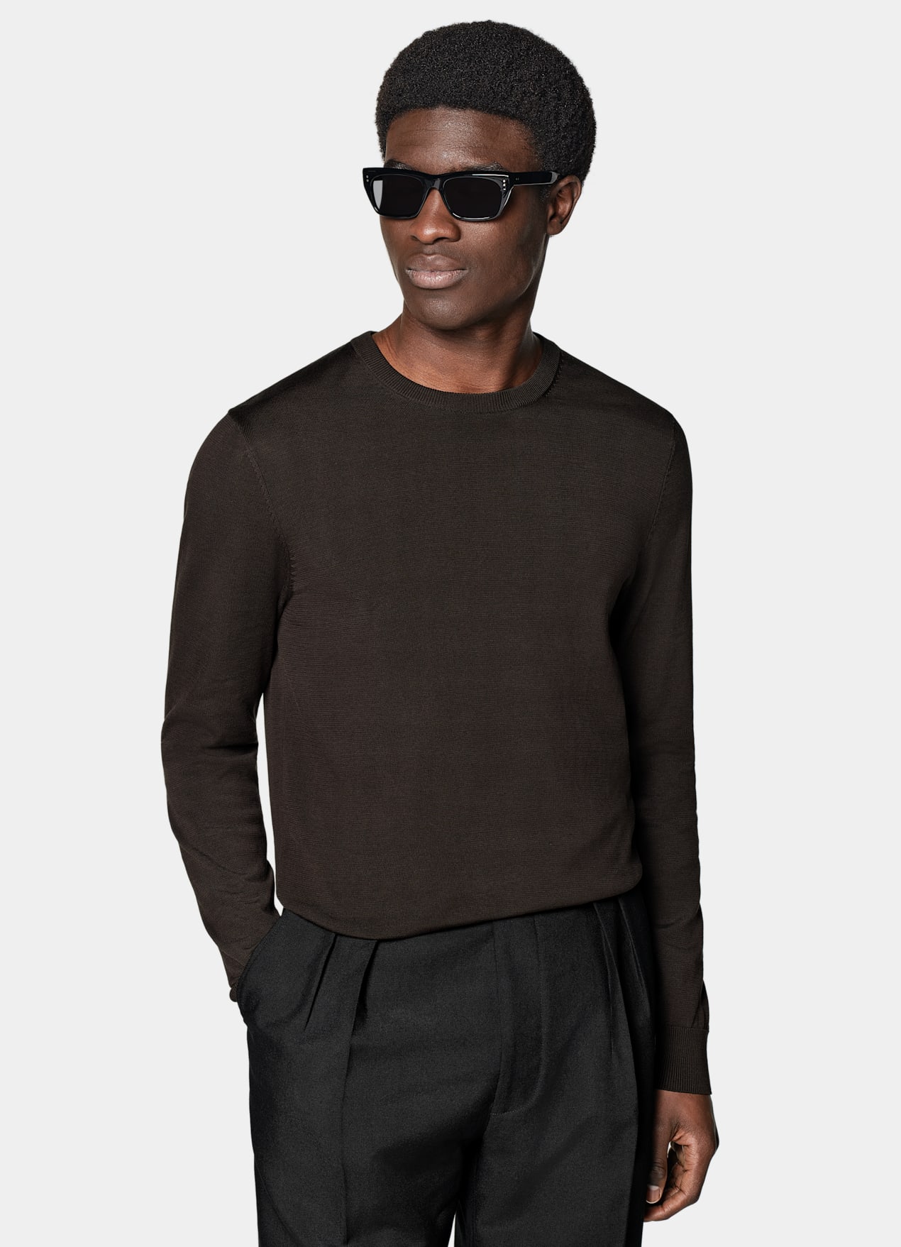 Pull col rond marron foncé