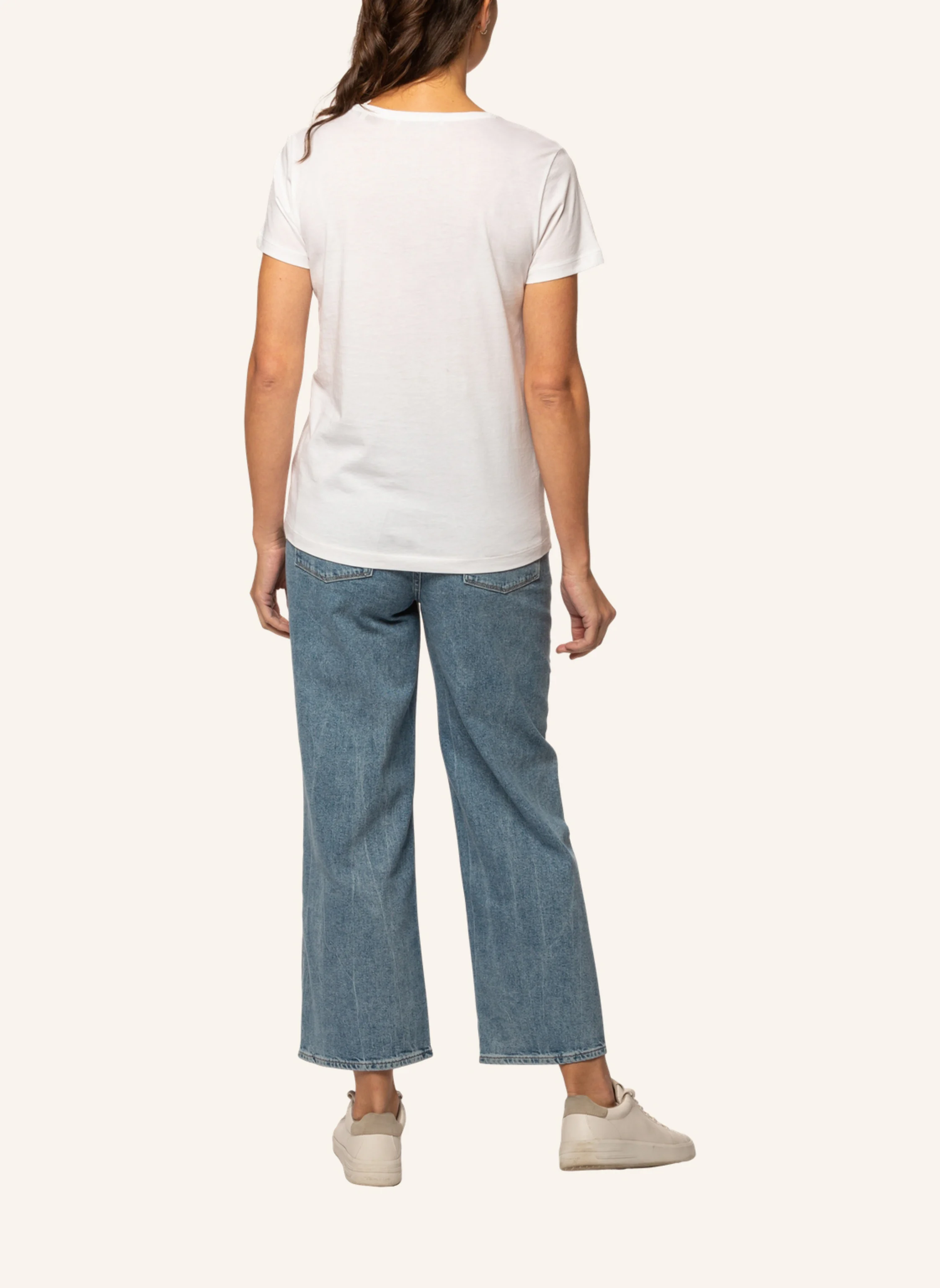 TRUSTED HANDWORK Round Neck 1/2-Sleeve T-Shirt