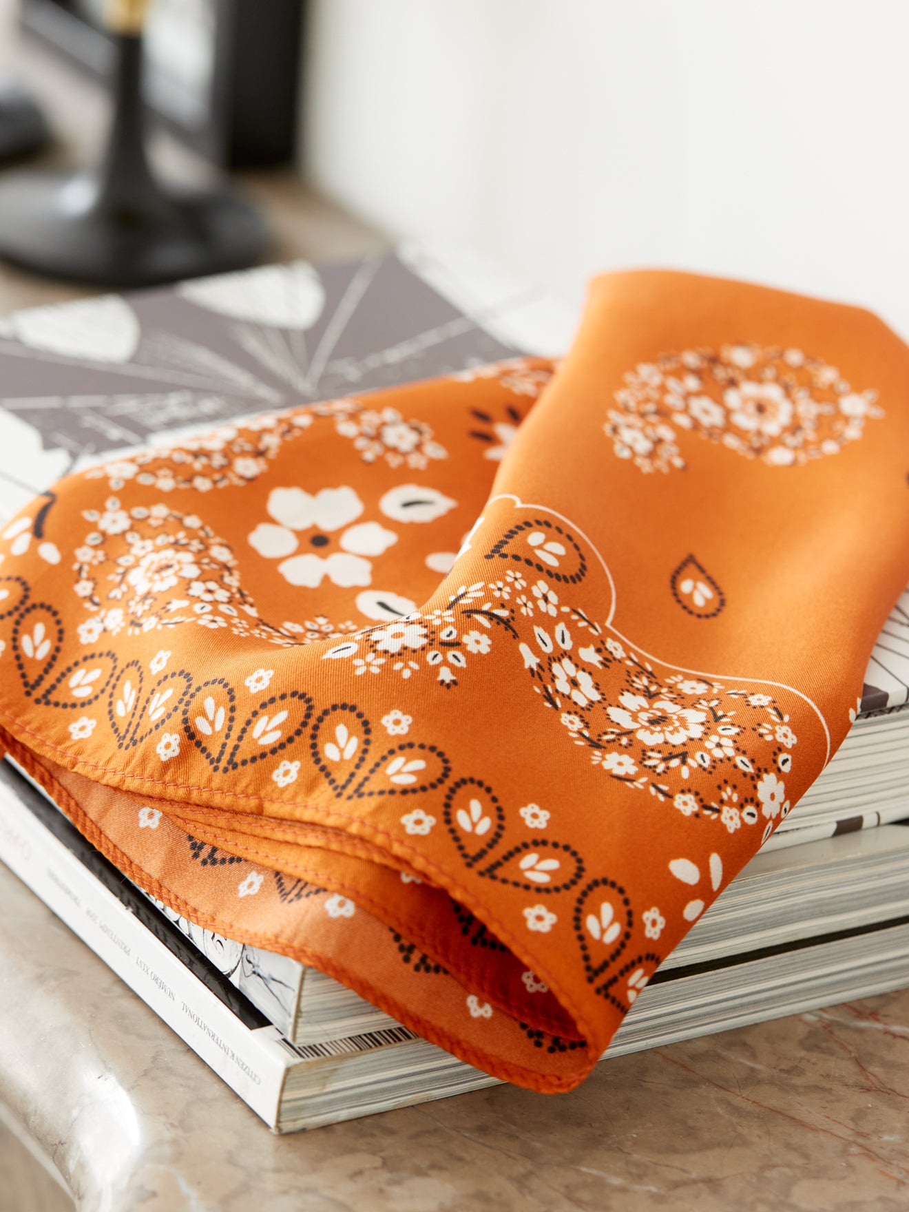 Carré bandana fleuri femme en soie