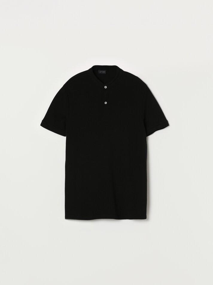 Camisa polo com gola mandarim - Preta
