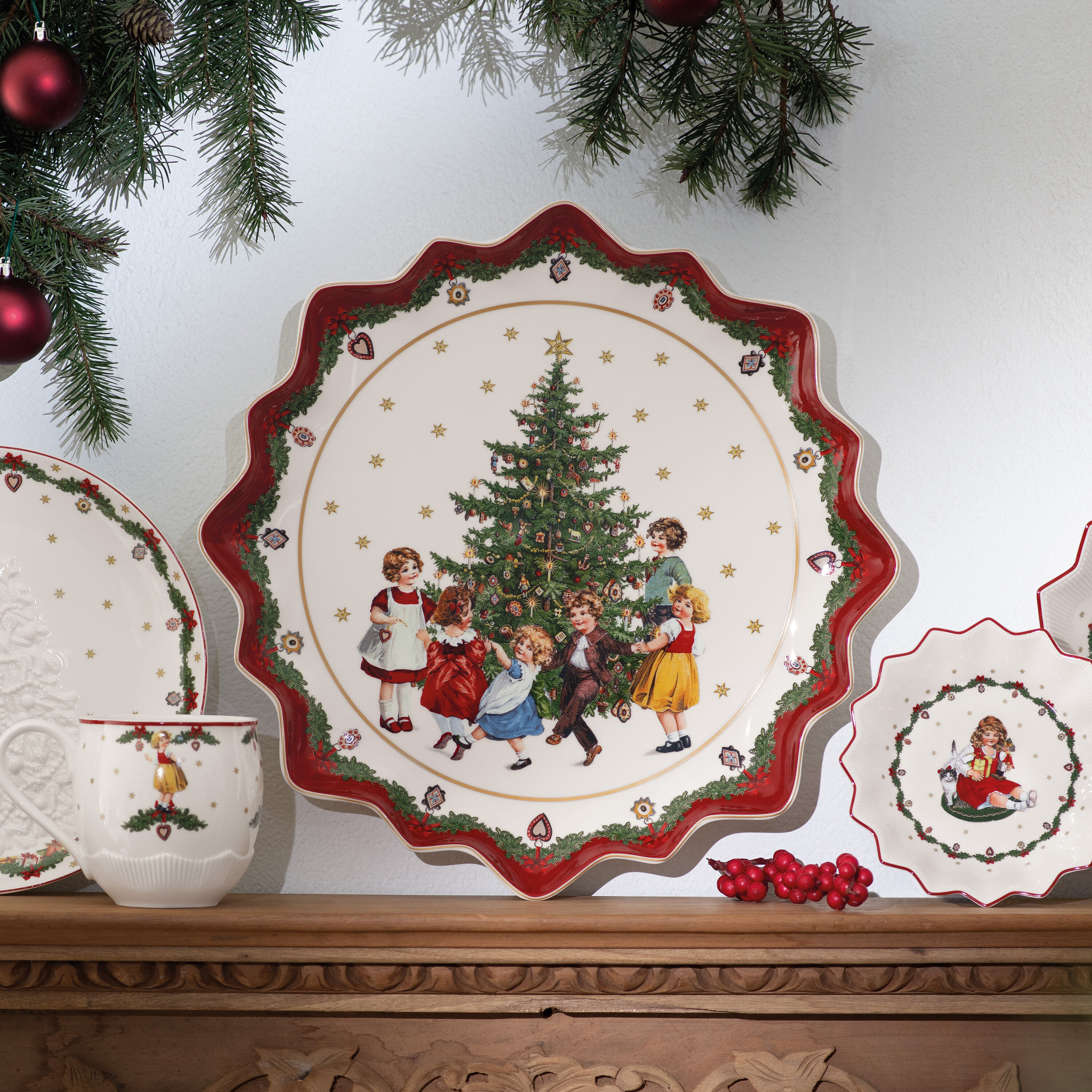 Toy's Fantasy Cake platter Multi-colored, Premium Porcelain