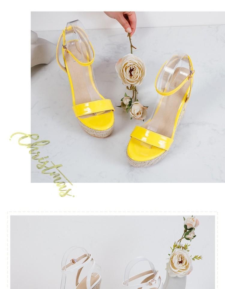 Freesia - Sandalen met enkelband en sleehak