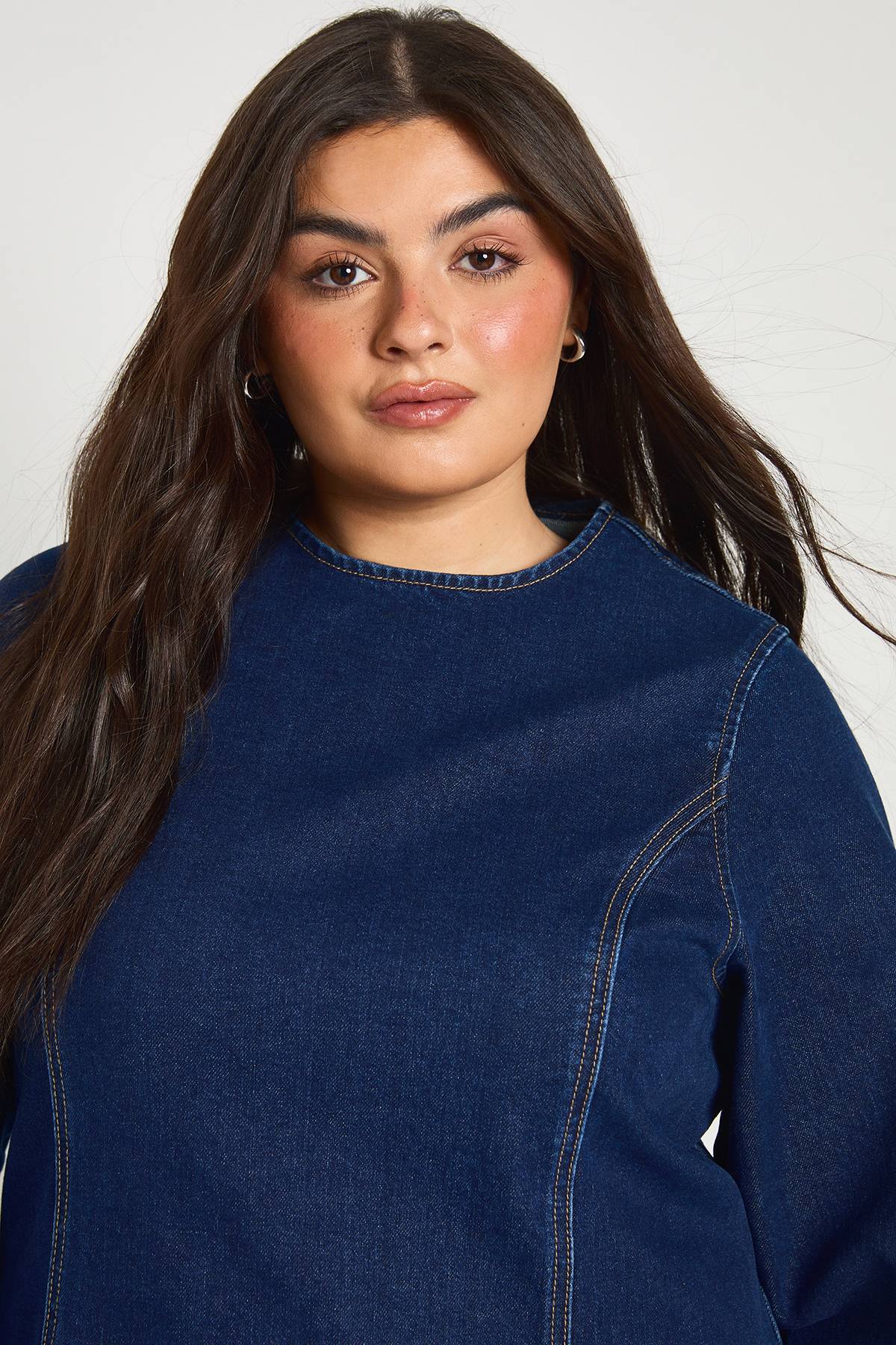 boohoo Robe Droite En Denim Grande Taille
