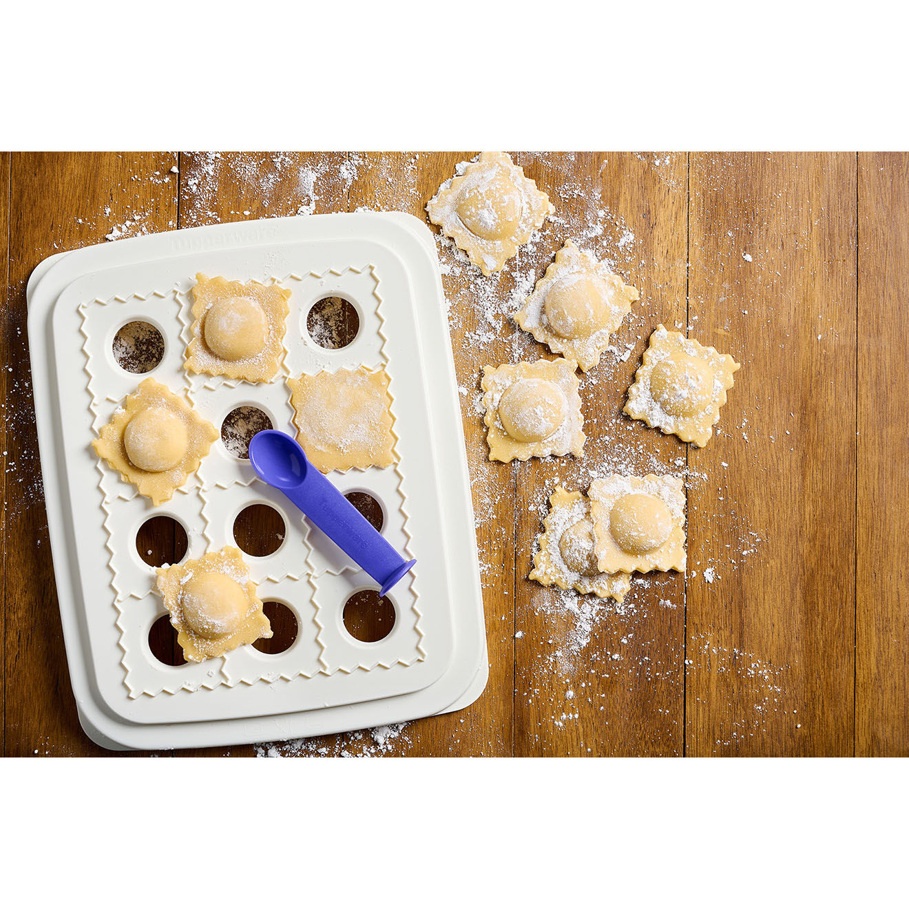 Tupperware Moule Grandes Ravioles Party gris - 32x25x3 cm