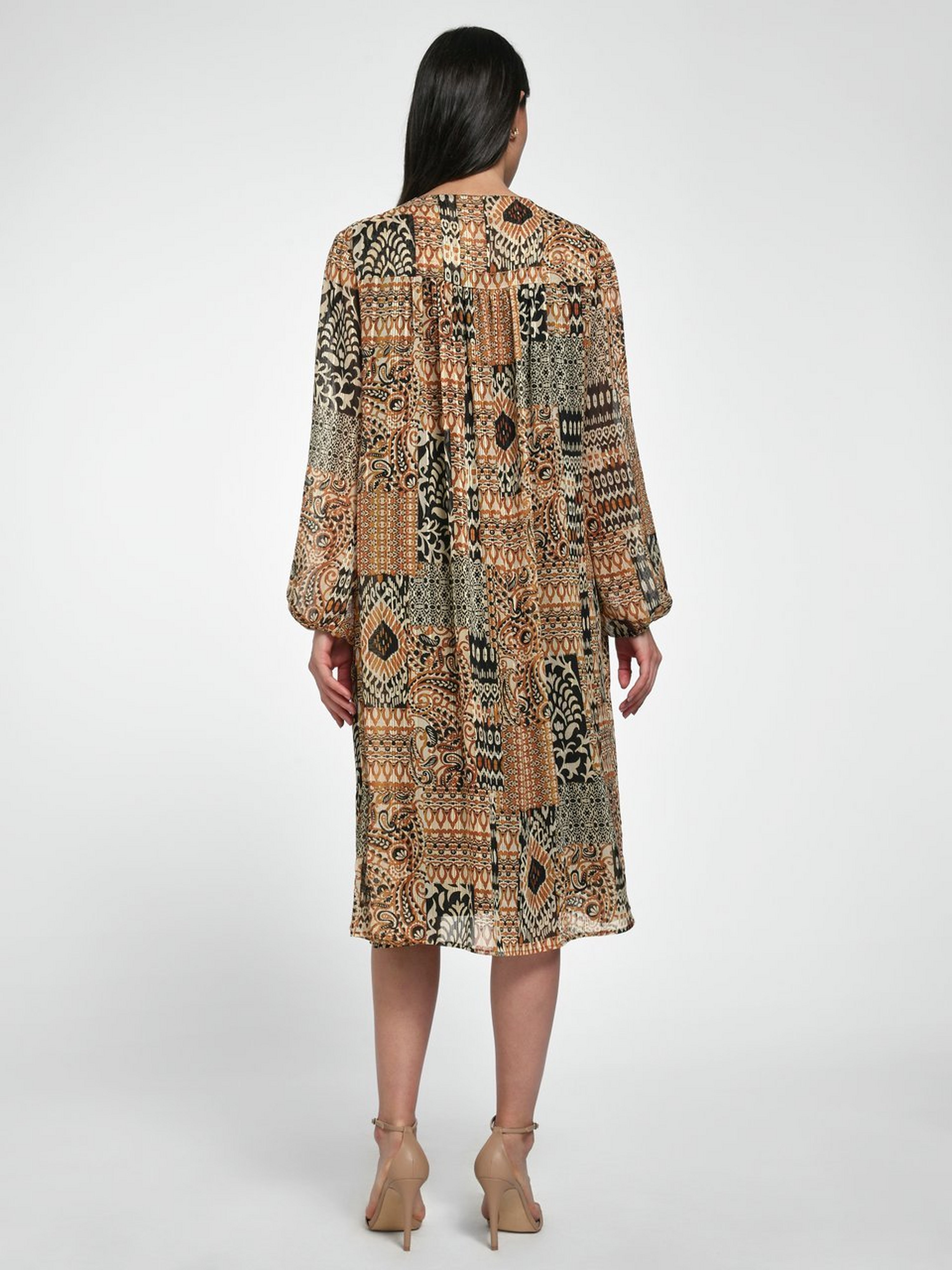 Kleid im Ethno-Look