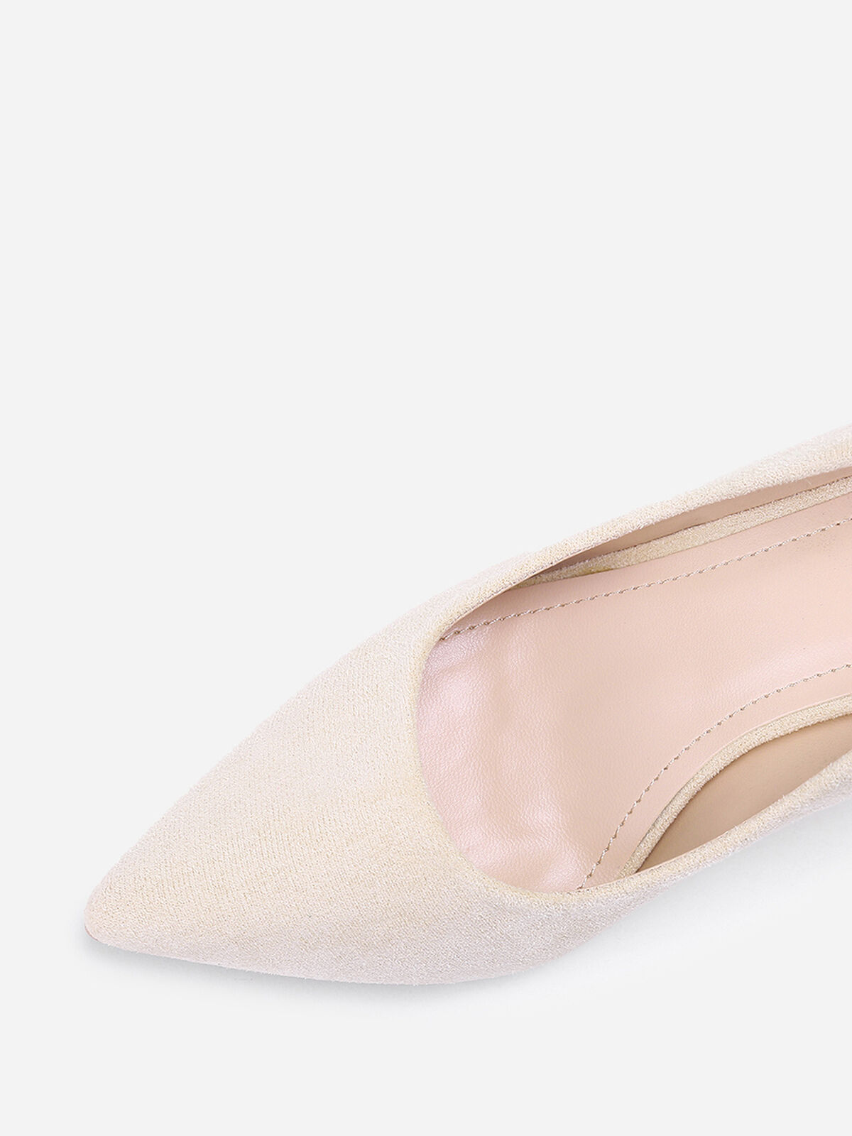 Escarpins à bout pointu et talon fin en suédine- Beige