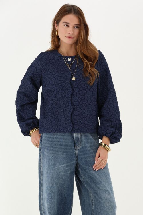 Donkerblauwe jacquard top met knoopsluiting