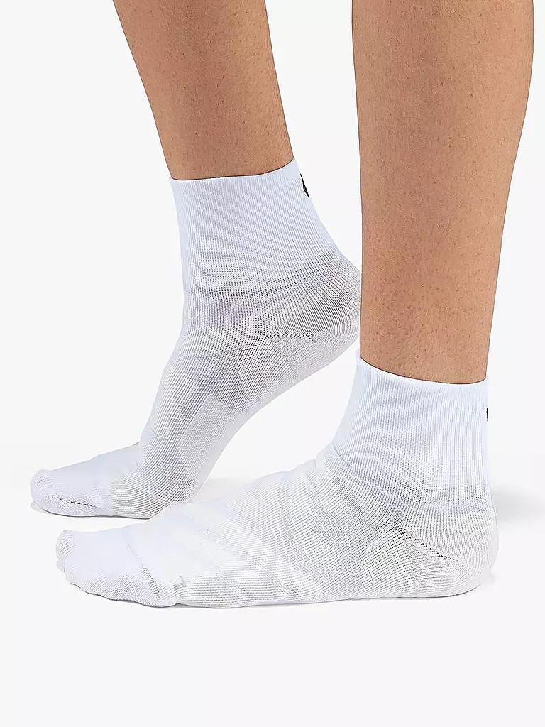 ON Socken PERFORMANCE MID SOCK white ivory weiss