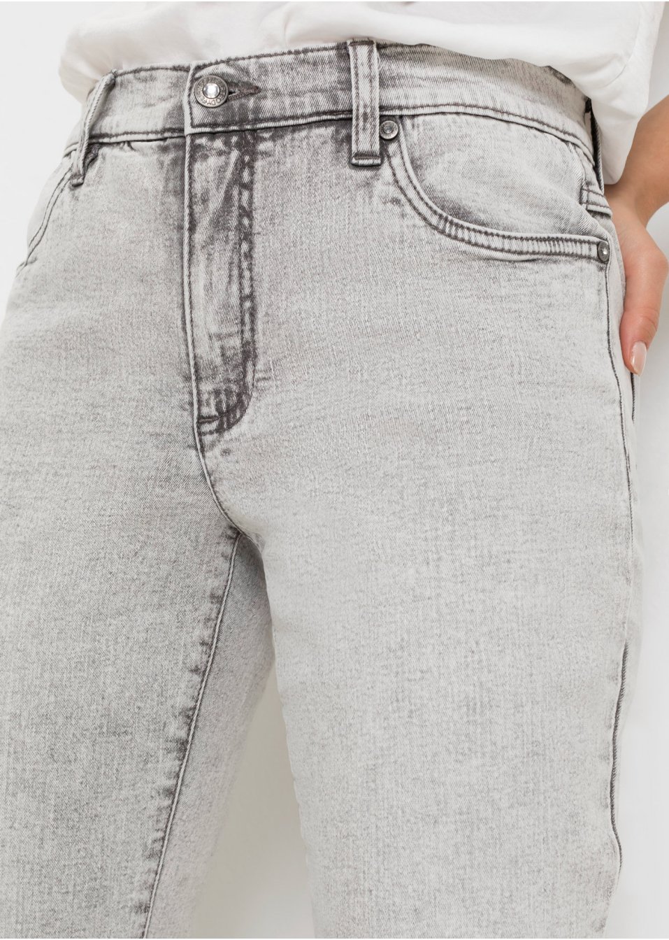 Jean mom
