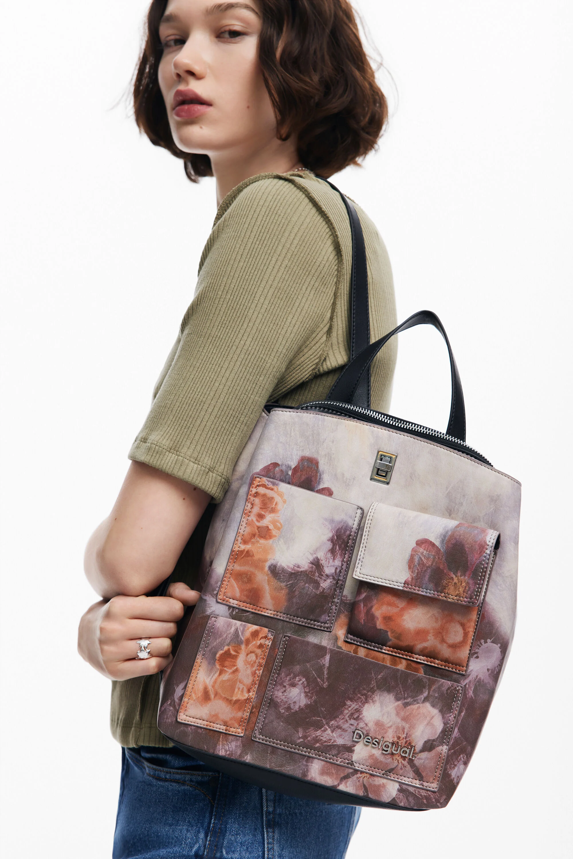 Mochila com bolsos