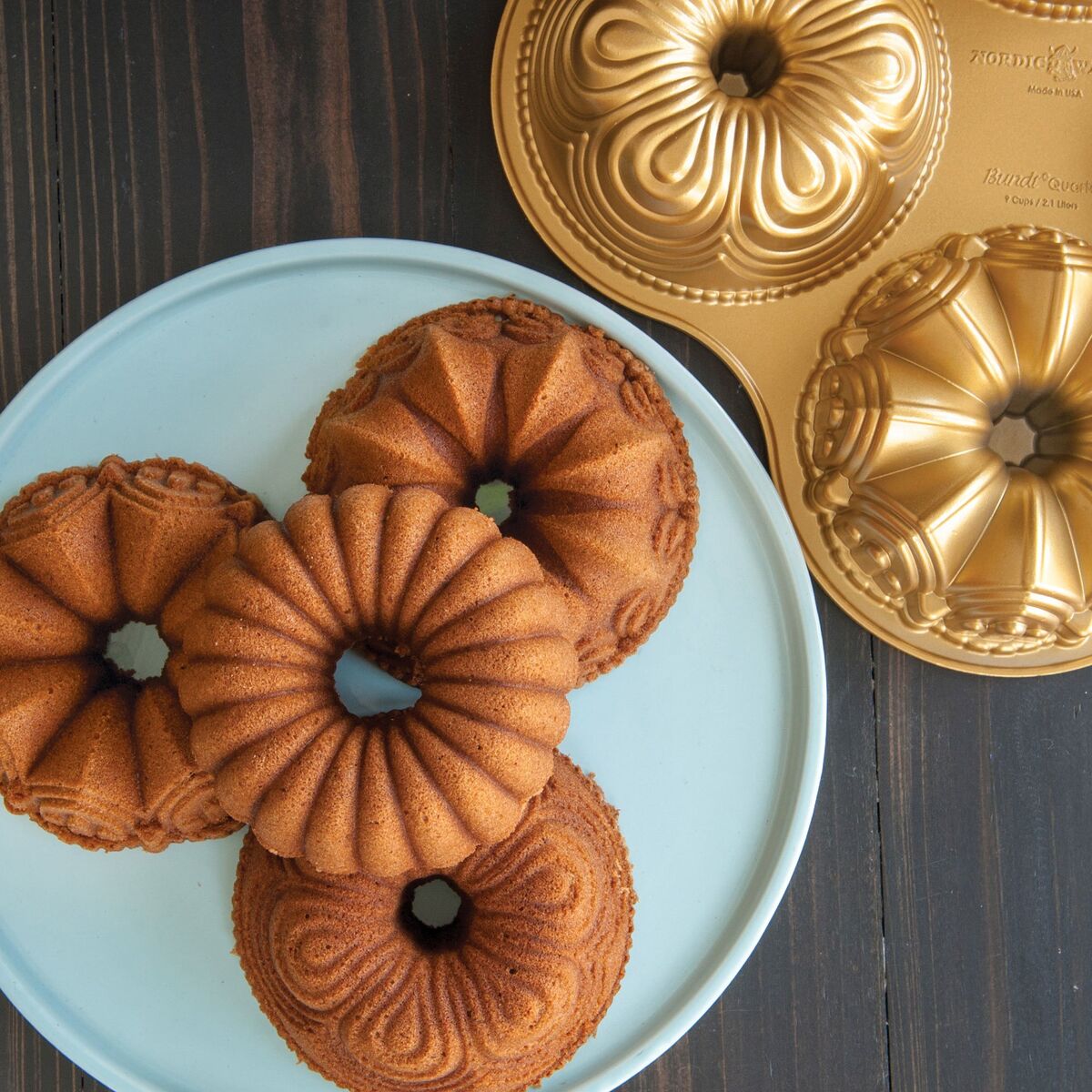 Bakeformer 70 Anniversary Gold