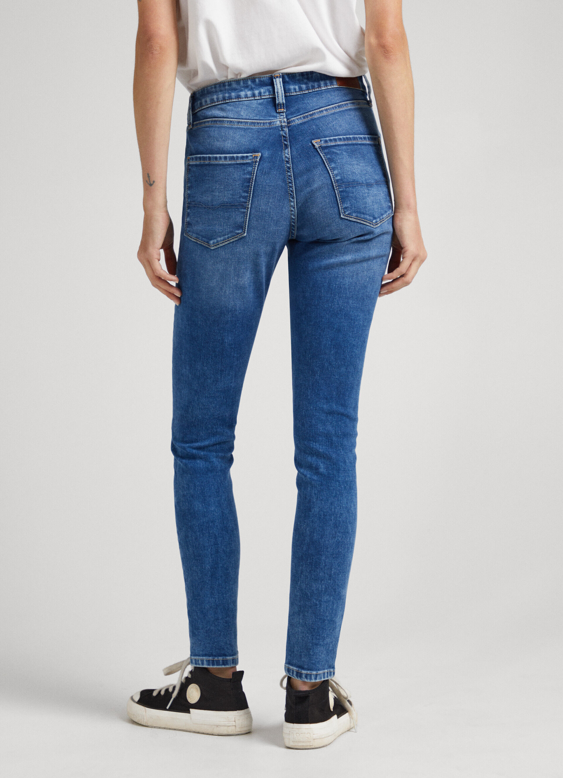 Calça jeans skinny de cintura alta estilo regent fit - jeans
