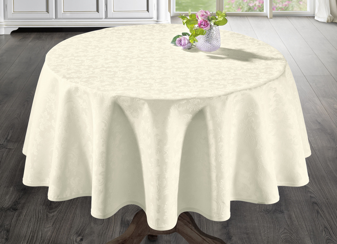 Bügelfreie Tischdecke mit Fleckschutz-Ausrüstung