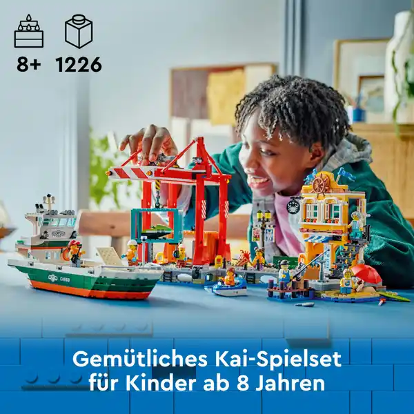 60422 Hafen mit Frachtschiff