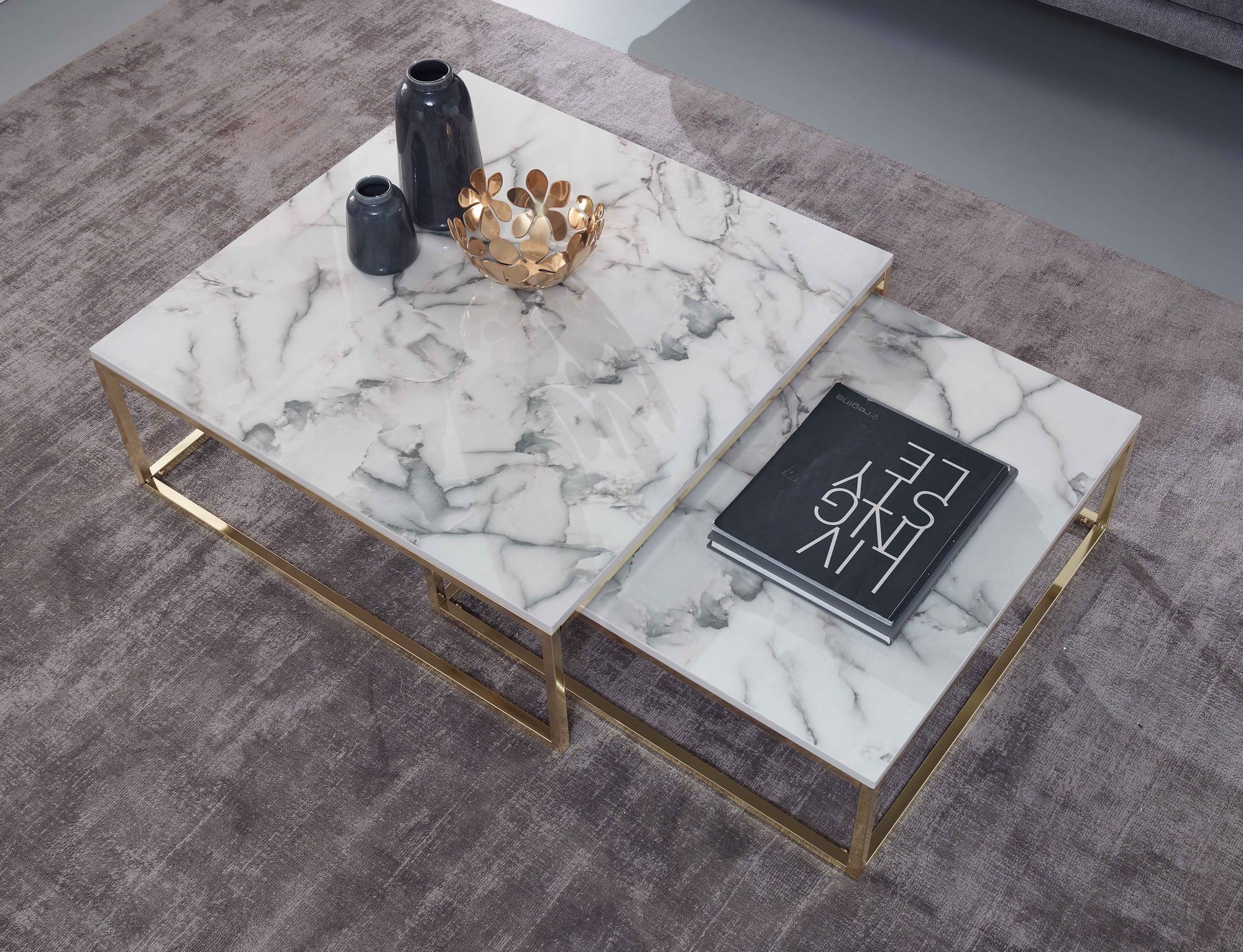 KADIMA DESIGN MARMIX Couchtische 2er Set: Quadratisch, Marmoroptik, Metallgestell, 22-27 cm Höhe, leicht zu reinigen.