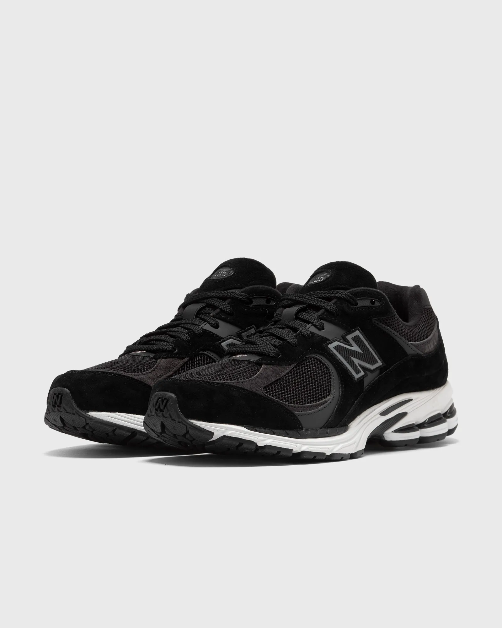 New Balance 2002R