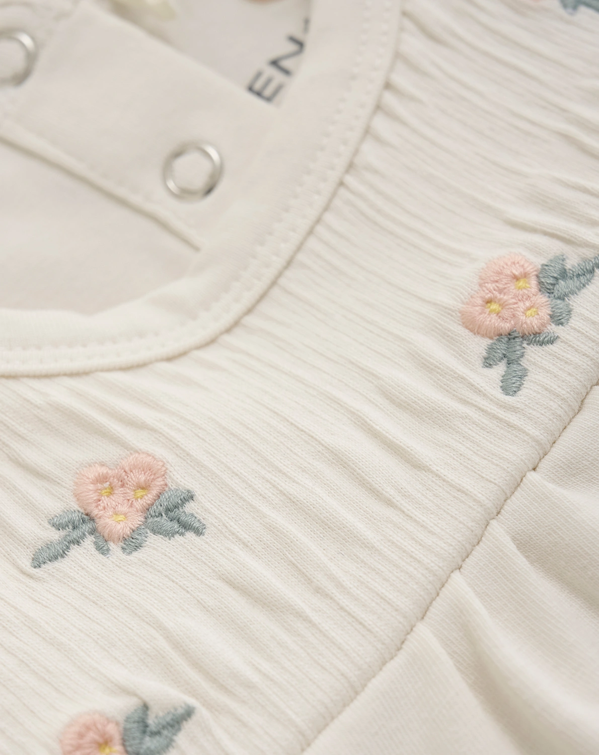 Kurzarmbody FLOWERS in eggnog