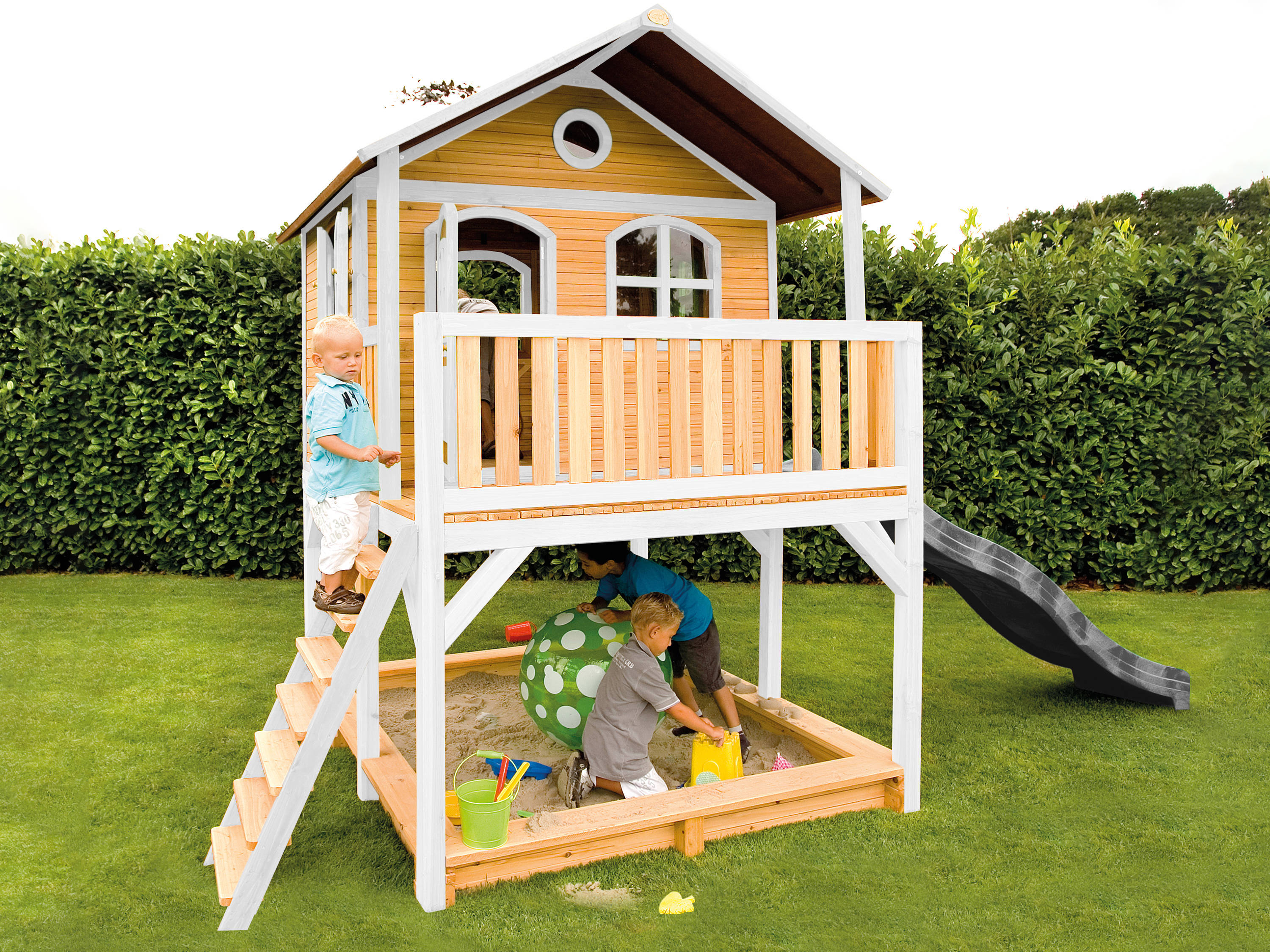 Axi Marc Playhouse
