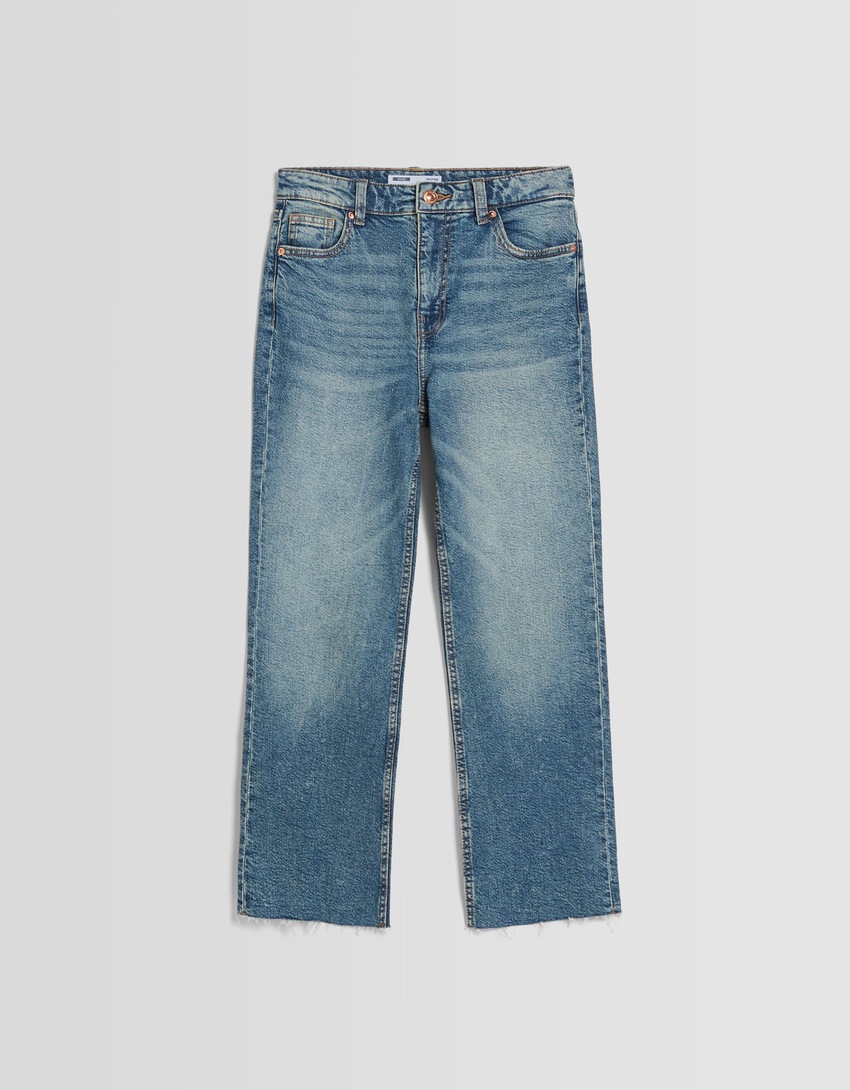 Calça jeans cropped boca de sino