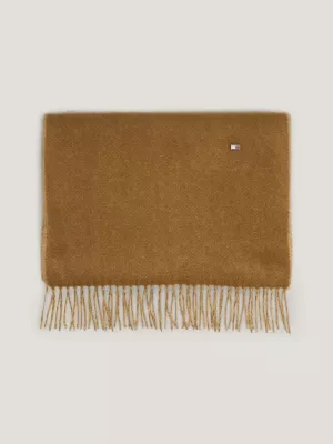 Cachecol com franjas e placa de bandeira em cashmere elevado