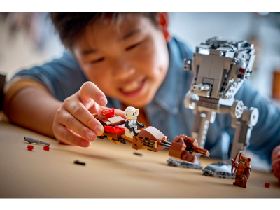 LEGO SMART Play™: AT-ST™ aanval op Endor (75424)