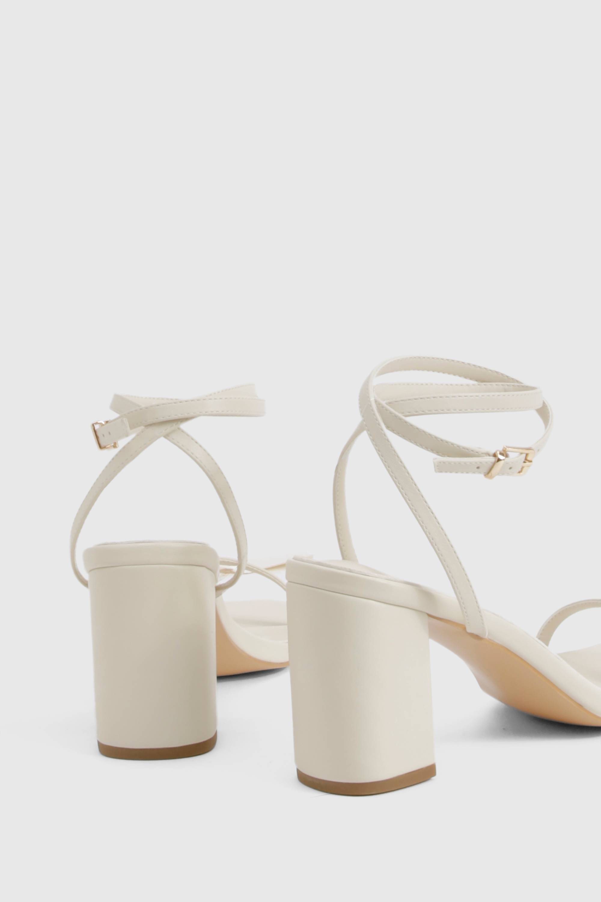 boohoo Talons blocs pour pieds larges – À peine perceptibles