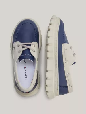 Sapatos náuticos com blocos de cores