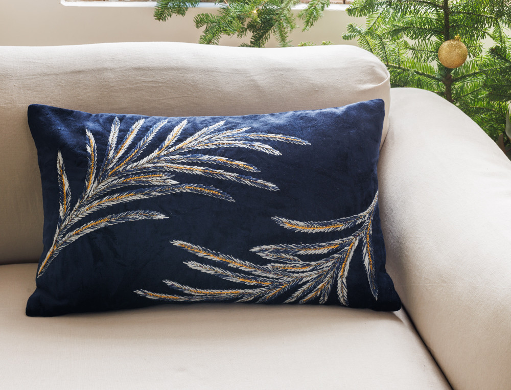 Coussin velours brodé de fils or et perles-Barroco