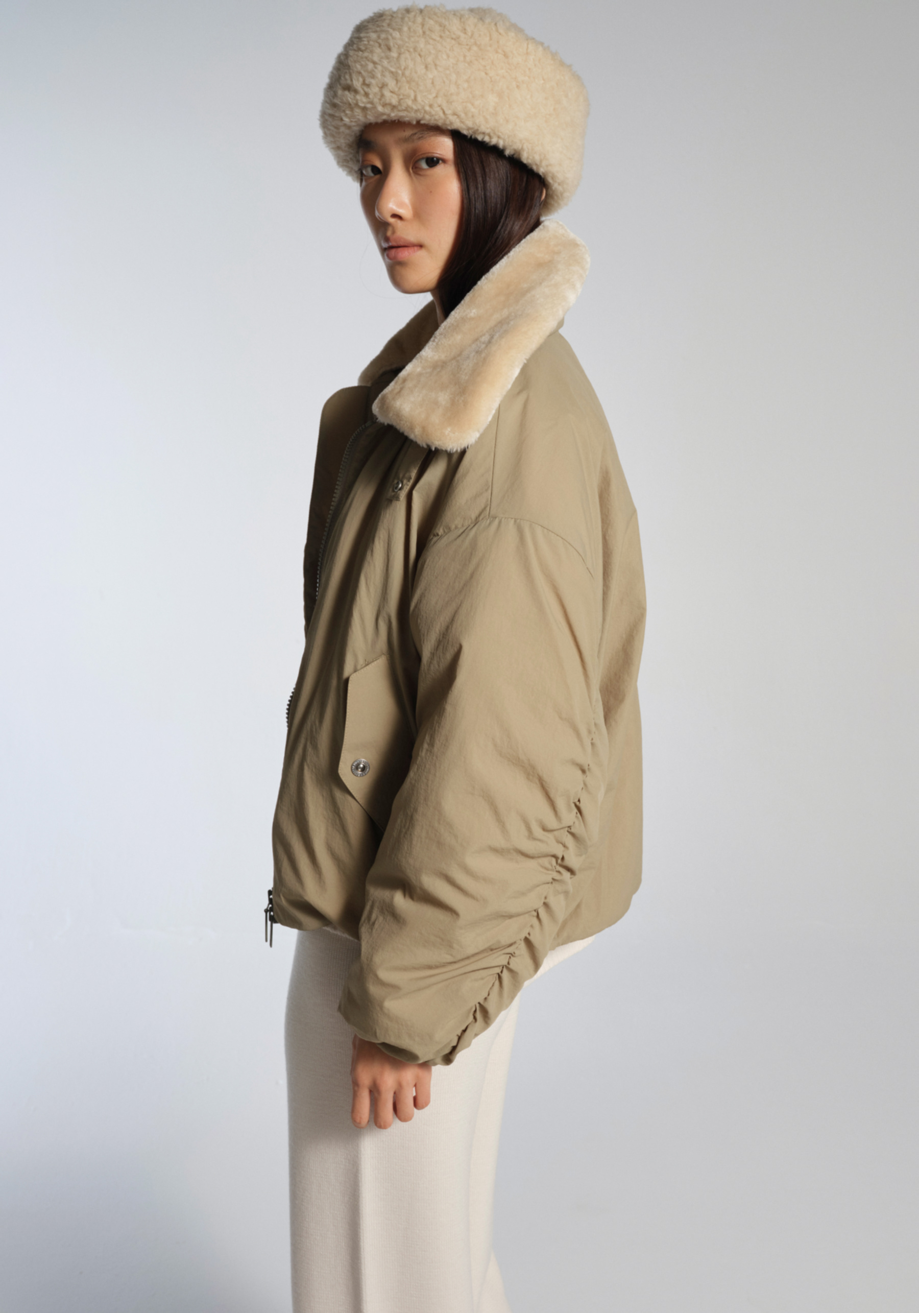 Embassy of Bricks and Logs Bomber-Jacke Camden Pale Olive