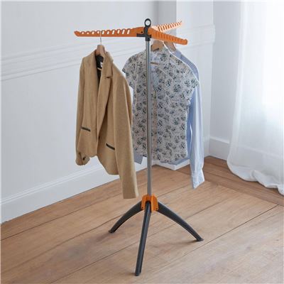 Etendoir pliable spécial cintres