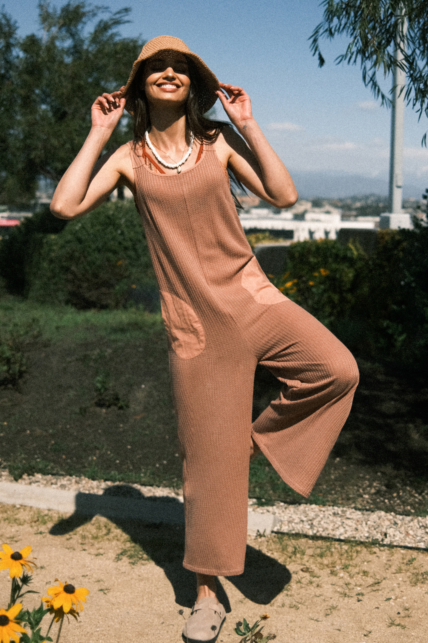 Combinaison sans manches à jambes larges en tricot gaufré brune