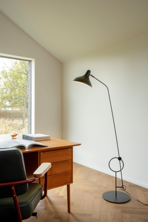 DCW éditions Mantis BS8 L vloerlamp
