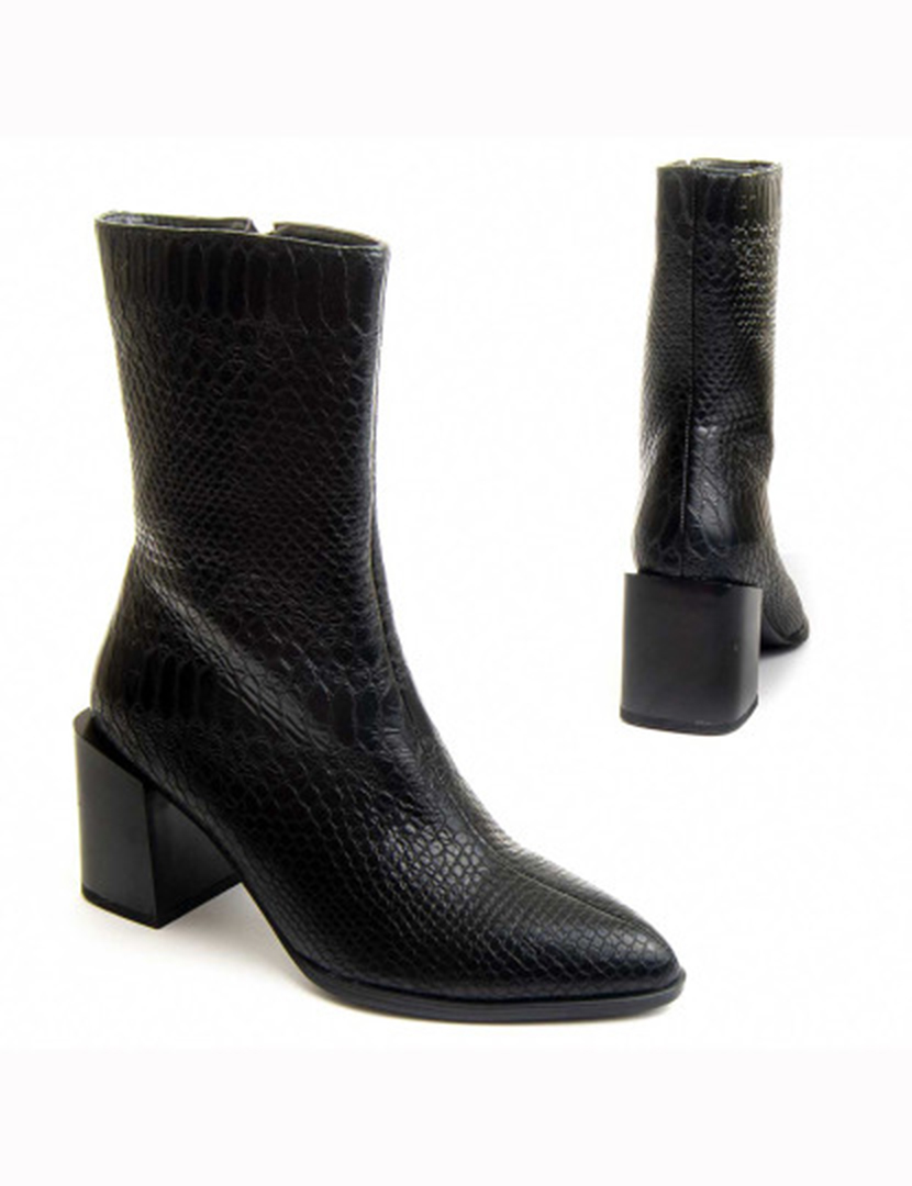 Black High Heels Ladies Boots