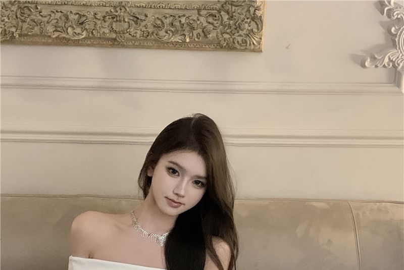 JIYON - Off-shoulder tweekleurige geplooide mini-A-lijnjurk