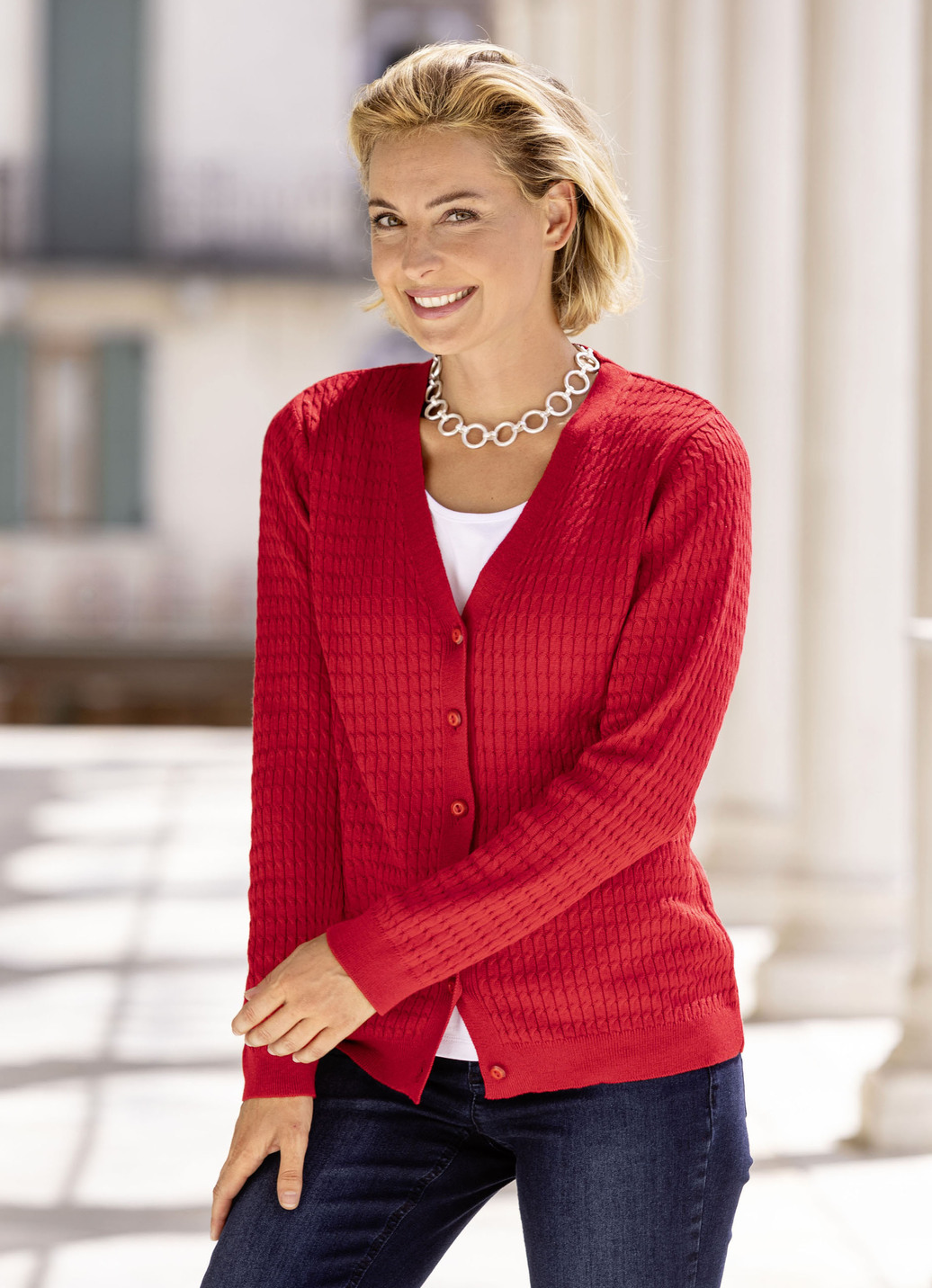 Strickjacke mit Zöpfchendessin