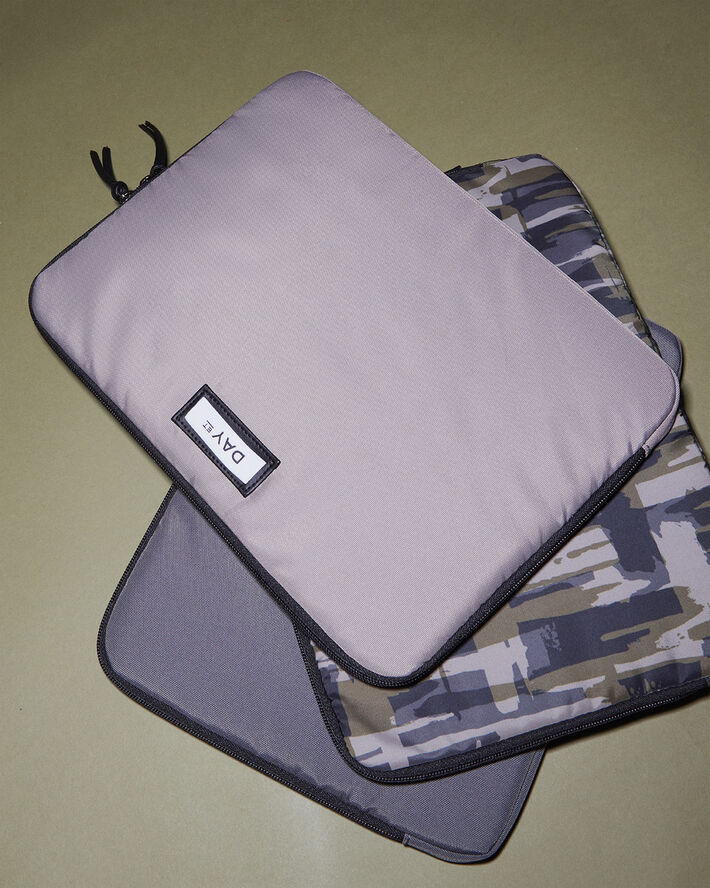 DAY ET Day Gweneth RE-P Silou Folder13 Dark olive