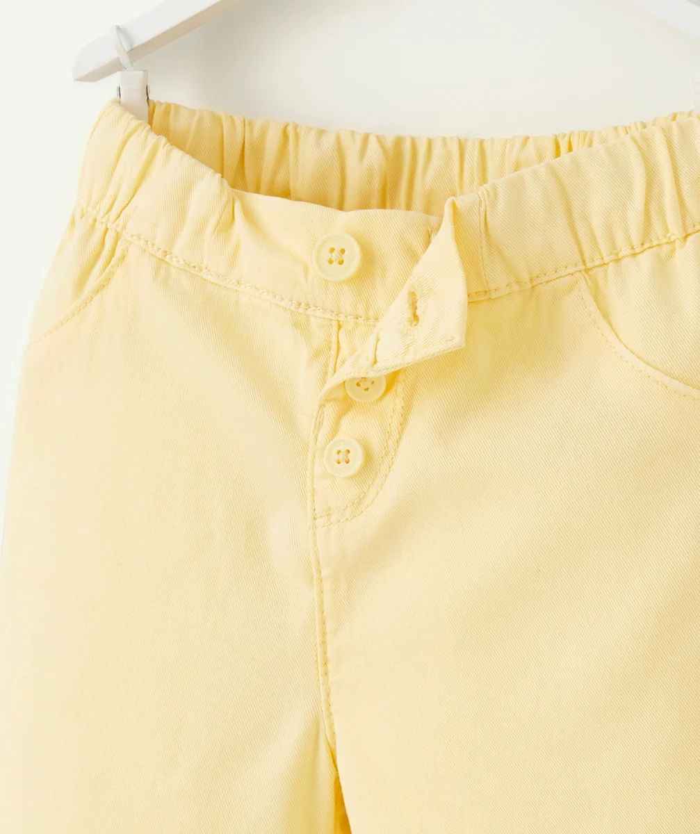 BERMUDA BÉBÉ GARÇON JAUNE EN VISCOSE RESPONSABLE