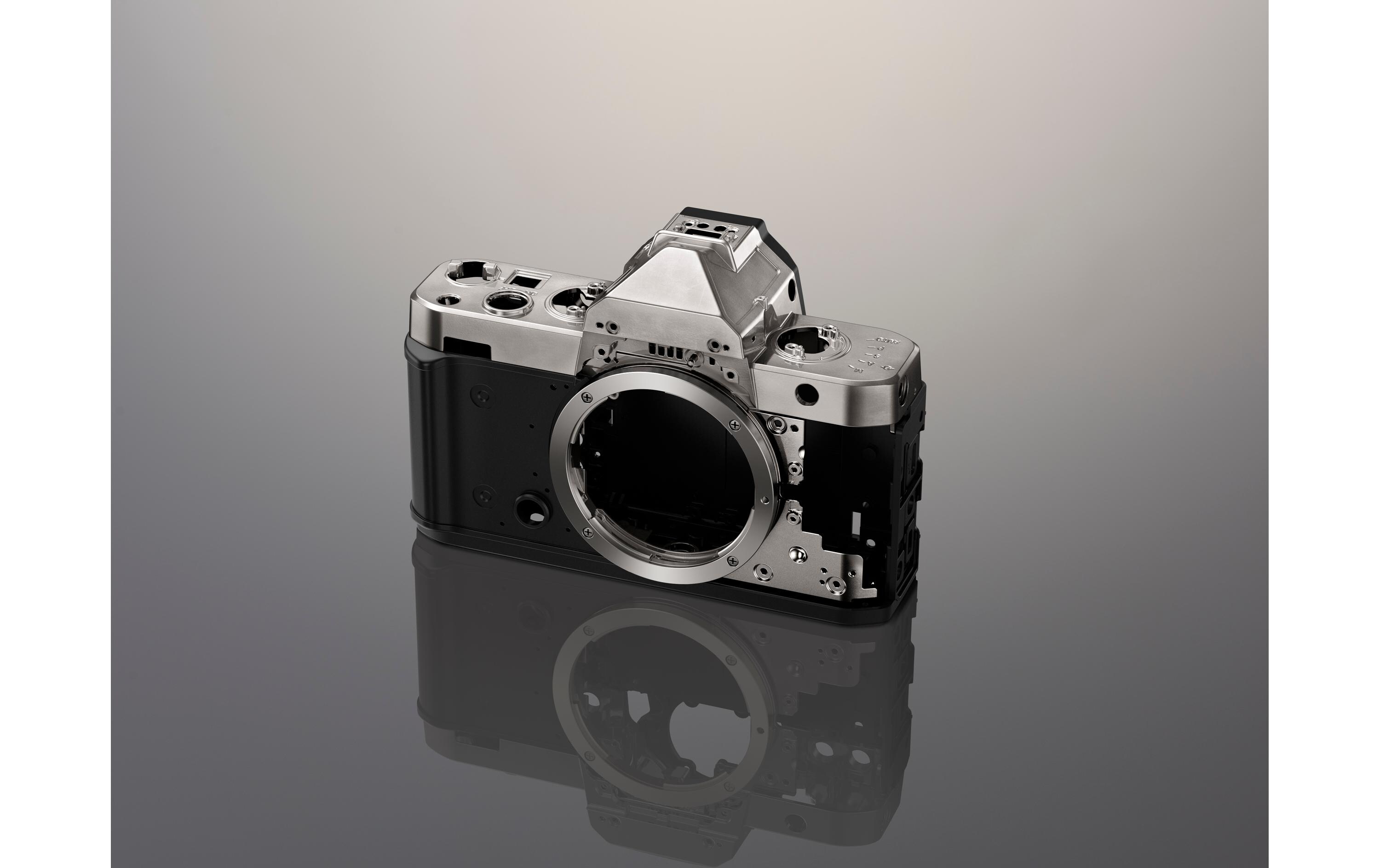 Fotokamera ZF NOKTON 50 1.0 KIT<br>Spiegellose Vollformatkamera mit Standardobjektiv mit extrem hoher Lichtstärke und manuellem Fokus
