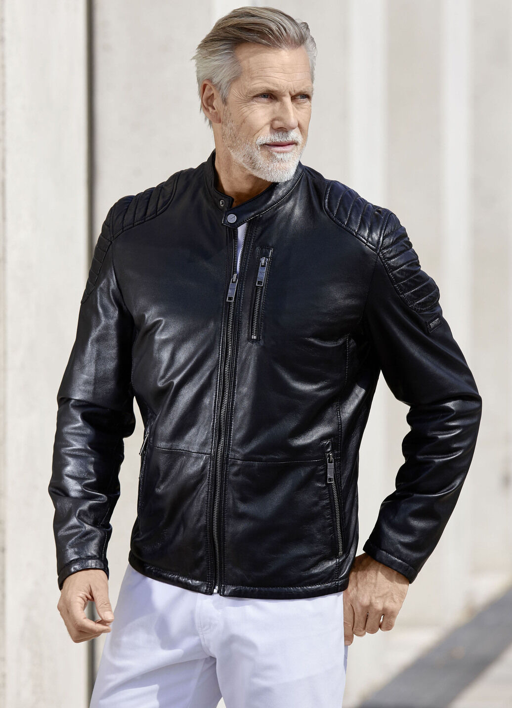Lederkurzjacke mit Ziersteppung