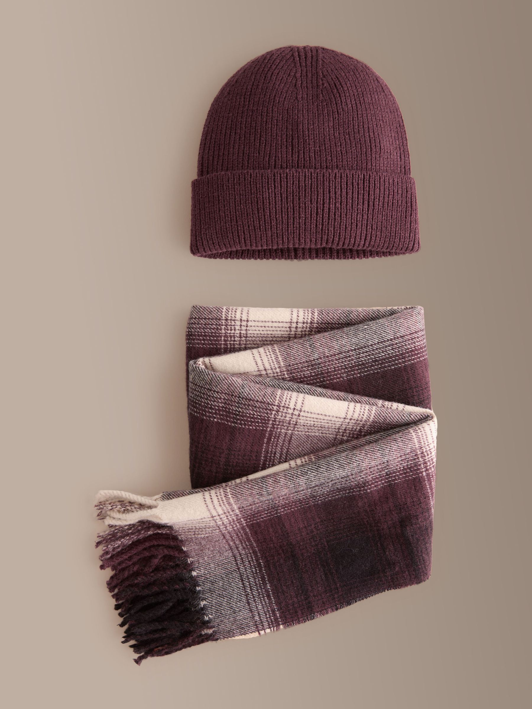 Vijg - Beanie And Scarf Set