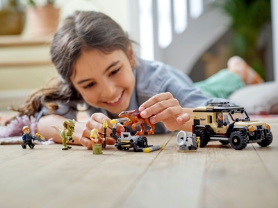 LEGO Pyroraptor & Dilophosaurus transport (76951)