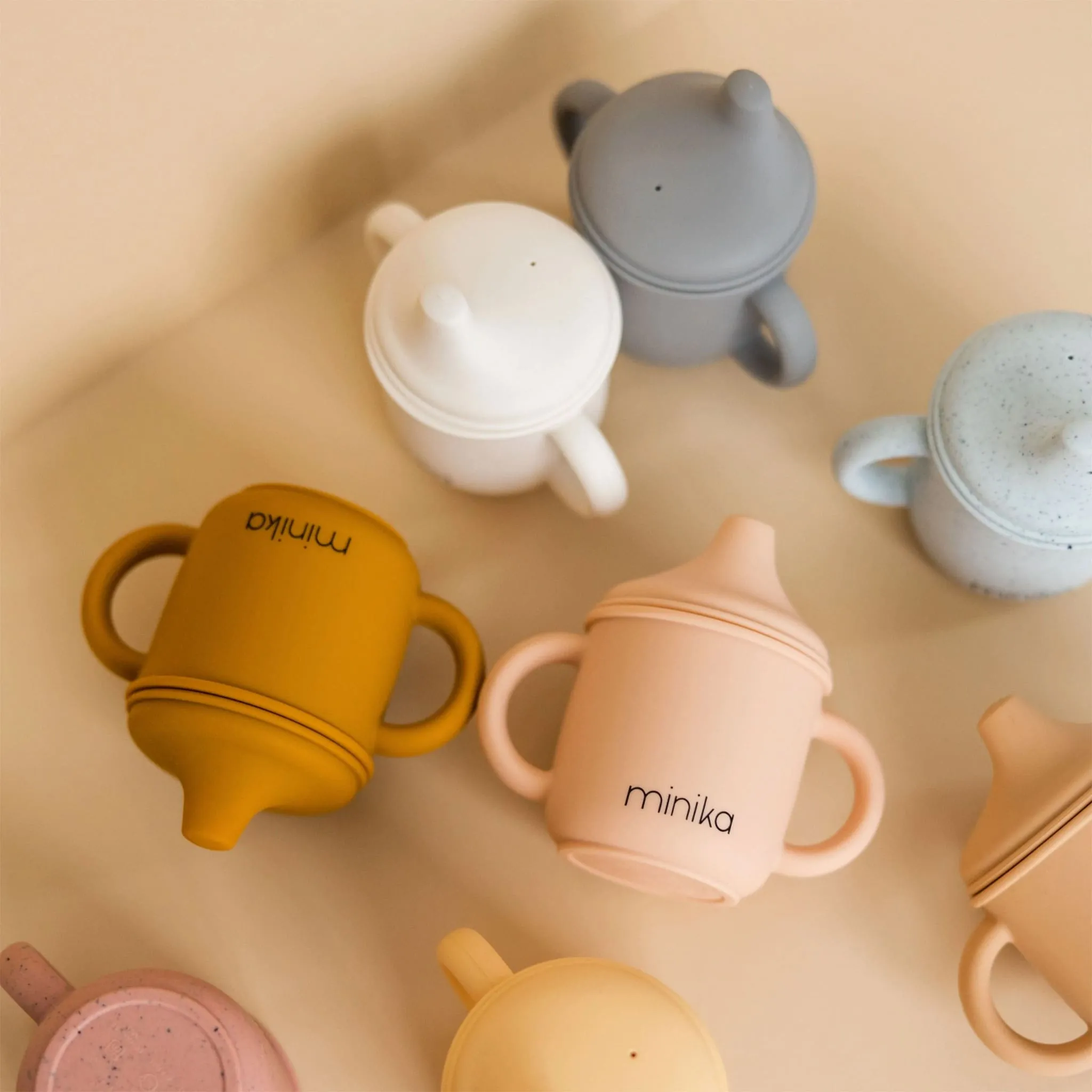 Minika Verre à Bec en Silicone