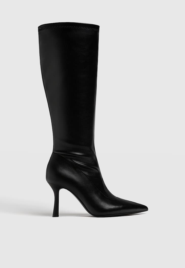 Botas pretas de salto alto tamanho XL com elastano