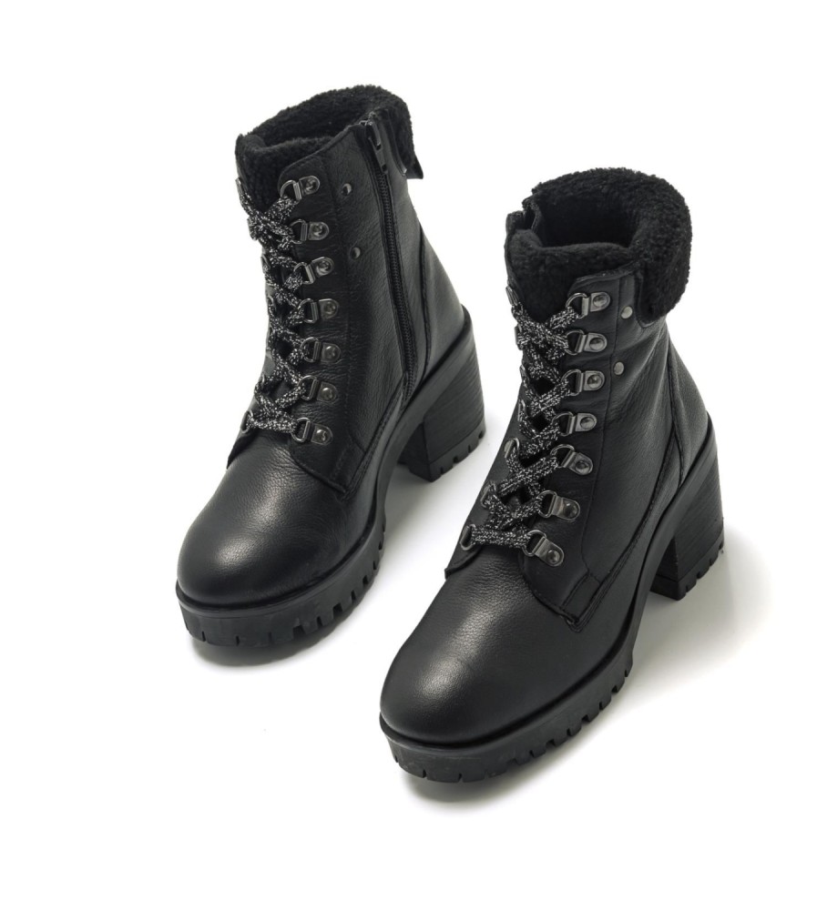 Botas de cano curto casuais Mustang em couro, pretas.