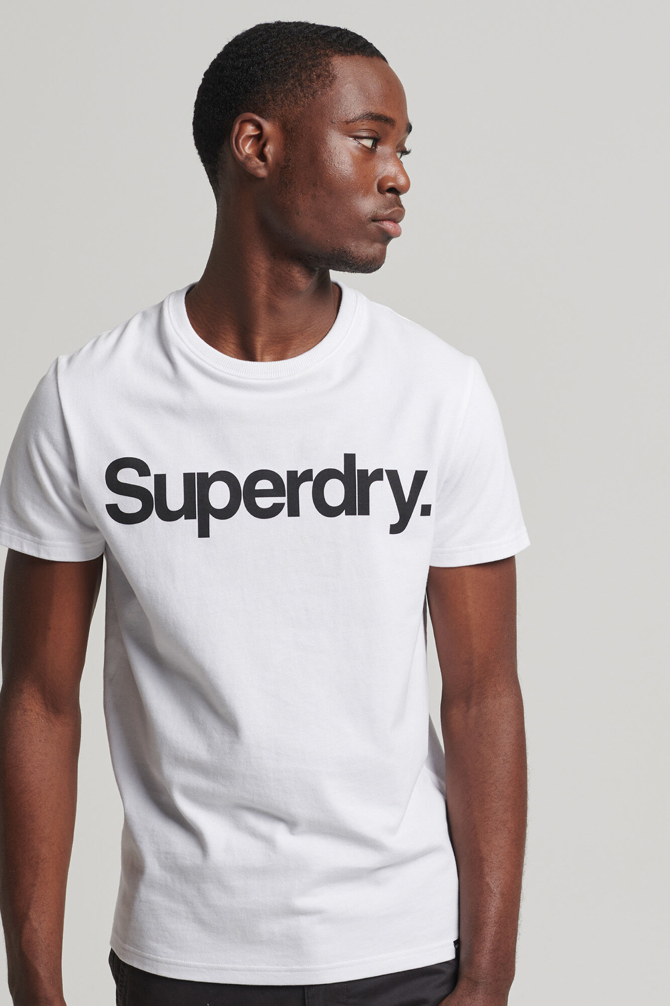 Camiseta de algodão orgânico com o logotipo da Core - branca