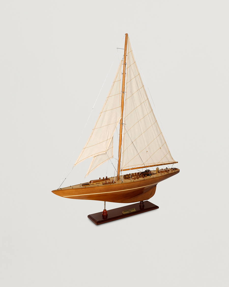 Authentic Models Endeavour Yacht Classic Wood
