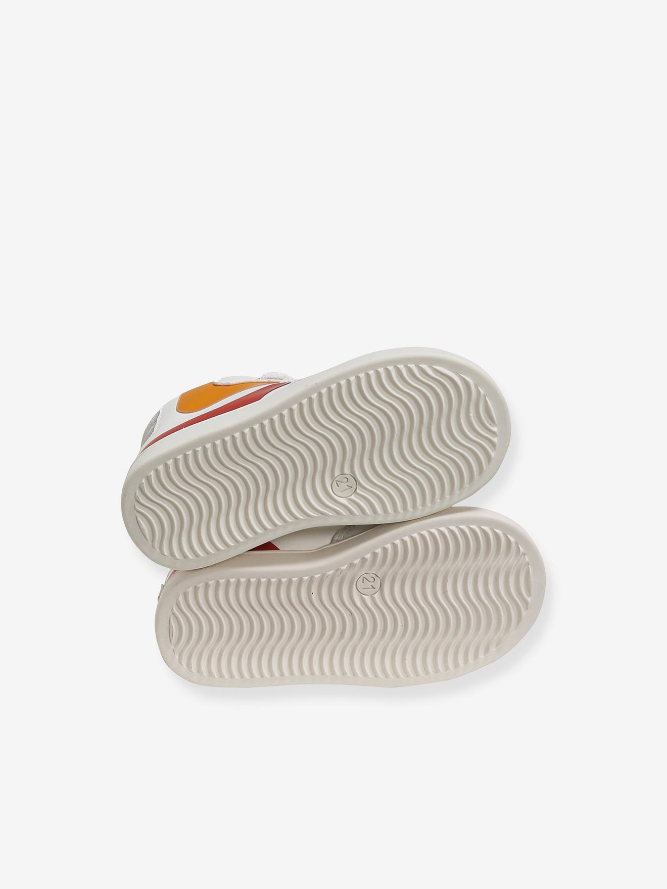 Tênis de cano alto para bebê menino, branco claro liso com estampas.