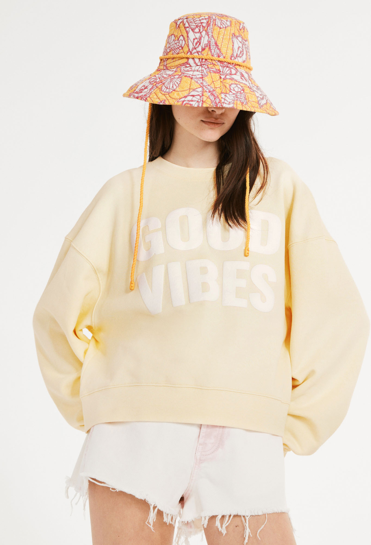 Sweatshirt jaune p&acirc;le